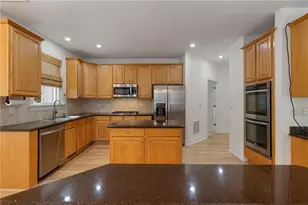 925 York Cove, Alpharetta, GA 30004 - Photo 22
