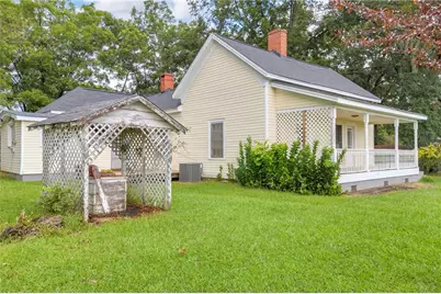 5270 Gainesville Street, Flowery Branch, GA 30542 - Photo 2