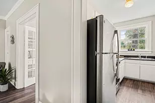 21 Peachtree Memorial Dr NW, Atlanta, GA 30309 - Photo 18