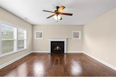 501 La Perla Drive, Sugar Hill, GA 30518 - Photo 8