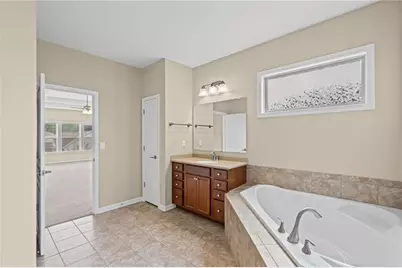 501 La Perla Drive, Sugar Hill, GA 30518 - Photo 32