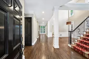 1127 Ashton Bluff Dr NE, Atlanta, GA 30319 - Photo 4
