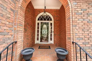 401 Sturdivant Ct, Peachtree City, GA 30269 - Photo 2