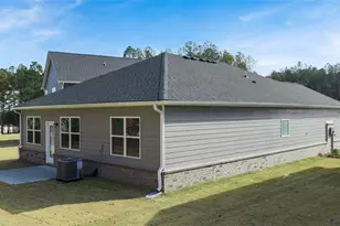 300 Bristol Blvd, Winder, GA 30680 - Photo 2