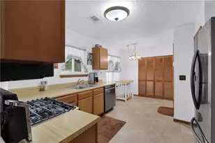 2425 Rhoanoke Dr, Duluth, GA 30096 - Photo 6