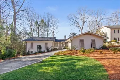 3526 Edgewood Circle, Gainesville, GA 30506 - Photo 2