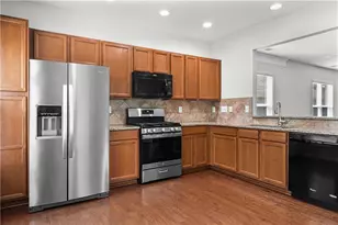 329 Sandy Springs Dr, Griffin, GA 30223 - Photo 16