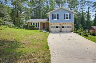 1986 Gibralter Way, Conyers, GA 30012 - Photo 2
