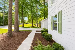 3135 Revere Cir, Snellville, GA 30039 - Photo 4