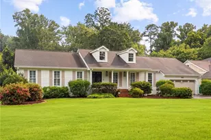 3616 Chelsea Crescent NE, Atlanta, GA 30319 - Photo 2