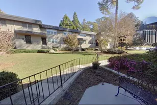 276 Lakemoore Dr NE, Atlanta, GA 30342 - Photo 4