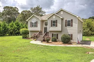 258 Hunters Crossing SE, Calhoun, GA 30701 - Photo 2