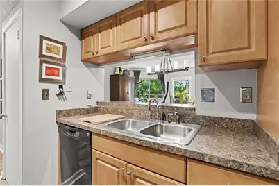 1 Biscayne Drive NW #109, Atlanta, GA 30309 - Photo 10