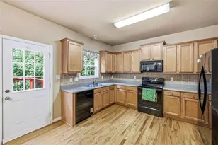 3970 Walnut Grove Way, Gainesville, GA 30506 - Photo 10
