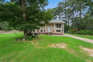 1140 Pineglen Dr, Riverdale, GA 30296 - Photo 1