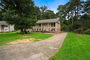 1140 Pineglen Dr, Riverdale, GA 30296 - Photo 2