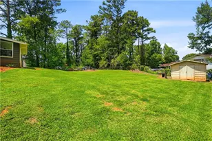 4335 Newcastle Cir, Lithonia, GA 30038 - Photo 4