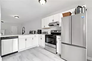 366 N Beach Ct, Riverdale, GA 30274 - Photo 12