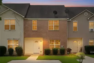 366 N Beach Ct, Riverdale, GA 30274 - Photo 1