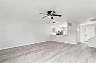 366 N Beach Ct, Riverdale, GA 30274 - Photo 10