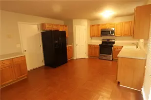 156 Shadowhill Ln, Loganville, GA 30052 - Photo 6