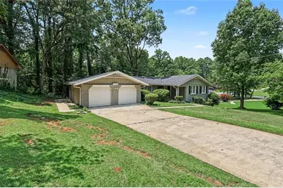 4295 Autumn Hill Drive, Stone Mountain, GA 30083 - Photo 2
