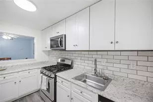 703 Woodcliff Dr, Sandy Springs, GA 30350 - Photo 4
