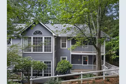 1010 Gettysburg Place, Sandy Springs, GA 30350 - Photo 2
