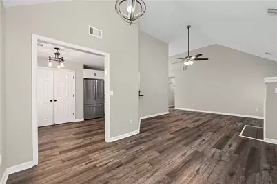 7650 Summit Trail, Riverdale, GA 30274 - Photo 6