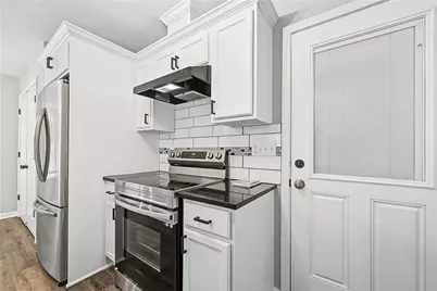 7650 Summit Trail, Riverdale, GA 30274 - Photo 10