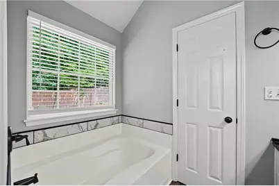 7650 Summit Trail, Riverdale, GA 30274 - Photo 14