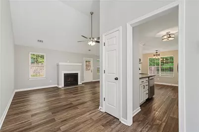 7650 Summit Trail, Riverdale, GA 30274 - Photo 4