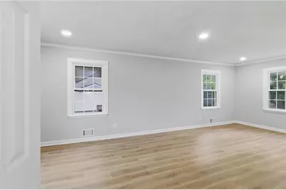 492 S Susan Creek Drive, Stone Mountain, GA 30083 - Photo 14