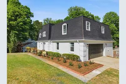 492 S Susan Creek Drive, Stone Mountain, GA 30083 - Photo 2
