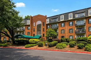 28402 Plantation Dr NE, Atlanta, GA 30324 - Photo 2