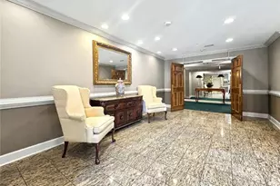 28402 Plantation Dr NE, Atlanta, GA 30324 - Photo 4