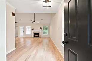 5527 Bridge Pointe Dr, Alpharetta, GA 30005 - Photo 6