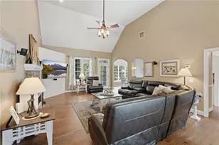 8665 Bay Dr, Gainesville, GA 30506 - Photo 12