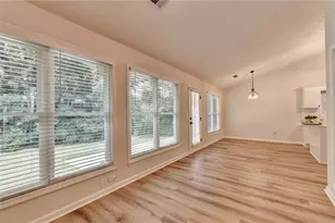 1581 Highland Bluff Ct, Suwanee, GA 30024 - Photo 16