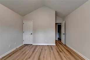 1581 Highland Bluff Ct, Suwanee, GA 30024 - Photo 54