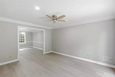 24 Planters Drive SW, Lilburn, GA 30047 - Photo 4