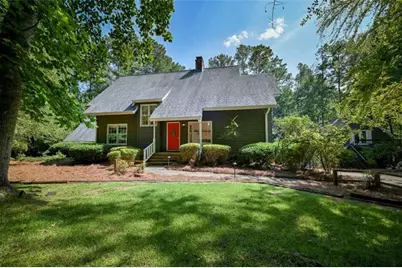 3189 Spring Lake Dr NE, Conyers, GA 30013 - Photo 2