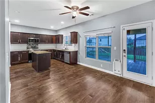 8438 Hillspire Dr, Douglasville, GA 30134 - Photo 10
