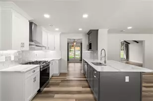 1300 Chipping Ct, Roswell, GA 30076 - Photo 14