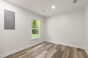 1300 Chipping Ct, Roswell, GA 30076 - Photo 18