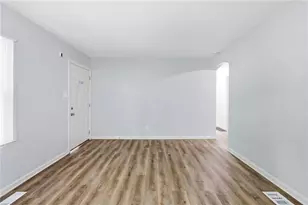 2197 Swallow Cir SE, Atlanta, GA 30315 - Photo 10