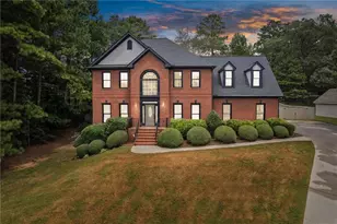 2310 Pinehaven Ct, Grayson, GA 30017 - Photo 2