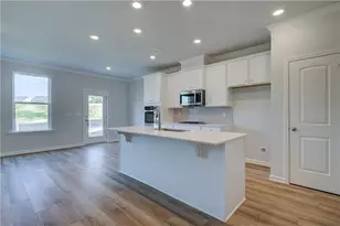 3661 Donovan Cir, Loganville, GA 30052 - Photo 6