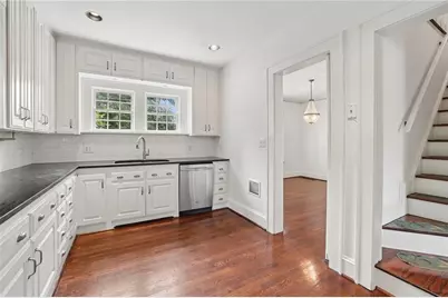 3054 Peachtree Drive NE, Atlanta, GA 30305 - Photo 10