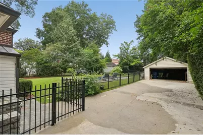 3054 Peachtree Drive NE, Atlanta, GA 30305 - Photo 24